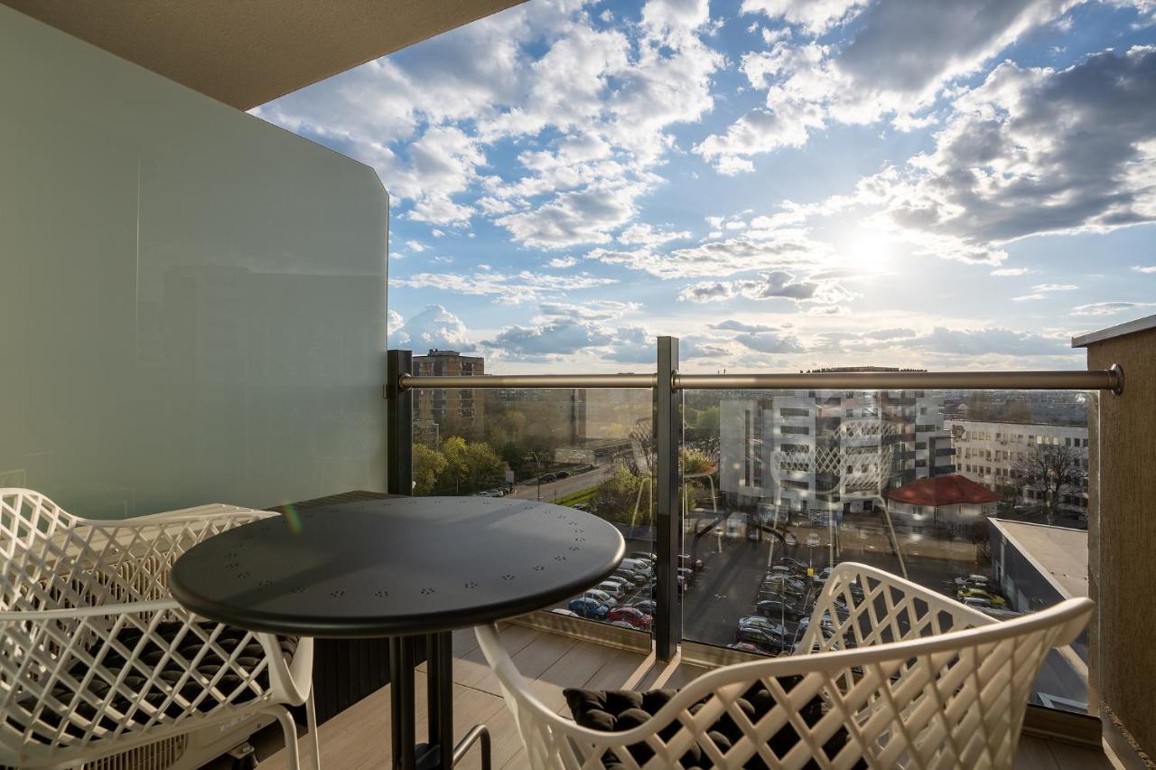 Moon Plaza Deluxe Studios Bucureşti Exterior foto