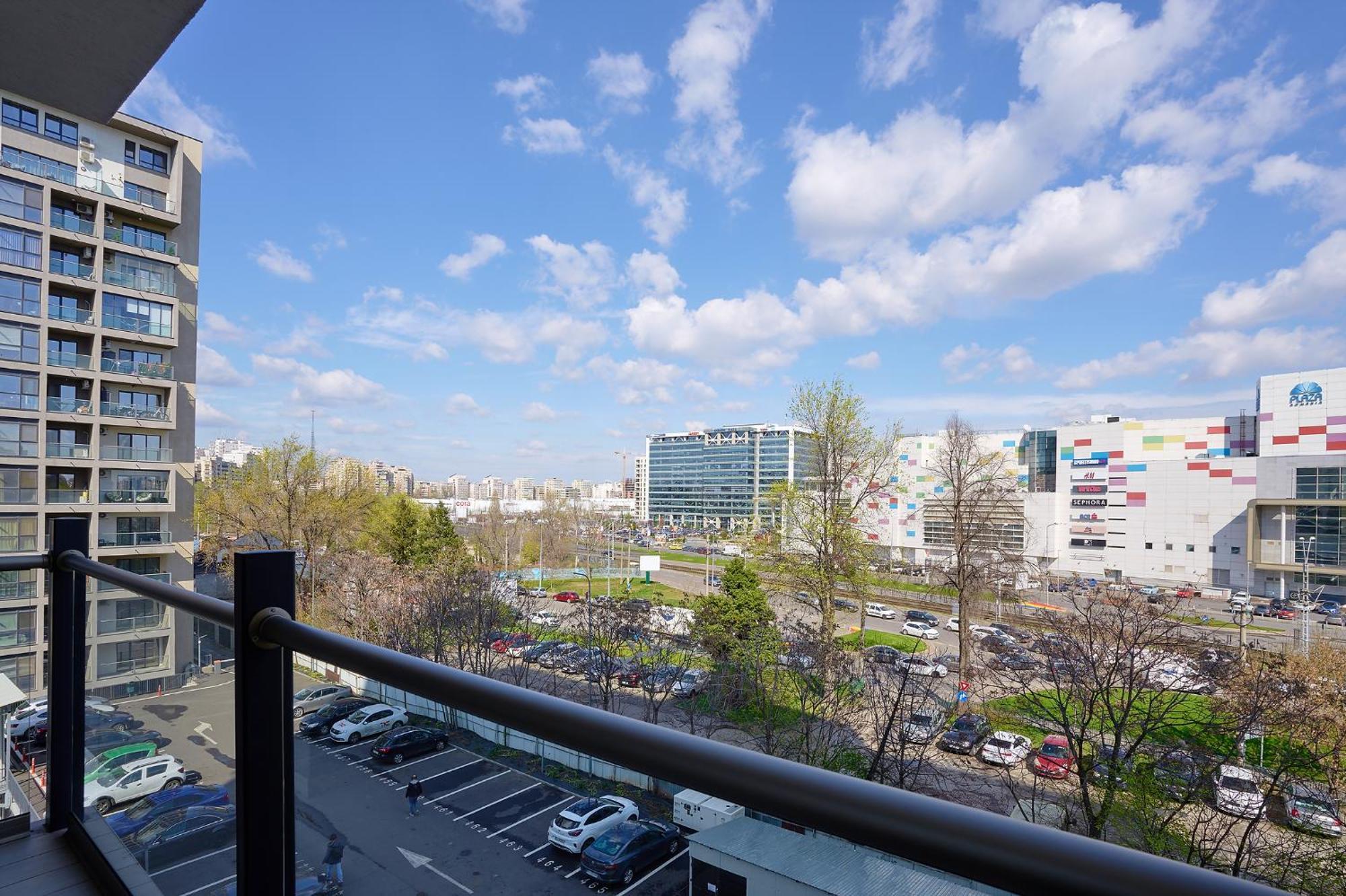 Moon Plaza Deluxe Studios Bucureşti Exterior foto